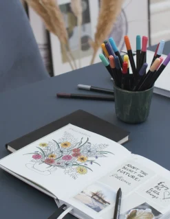 Hot Fineliner Med To Tupper SkriveRedskaper