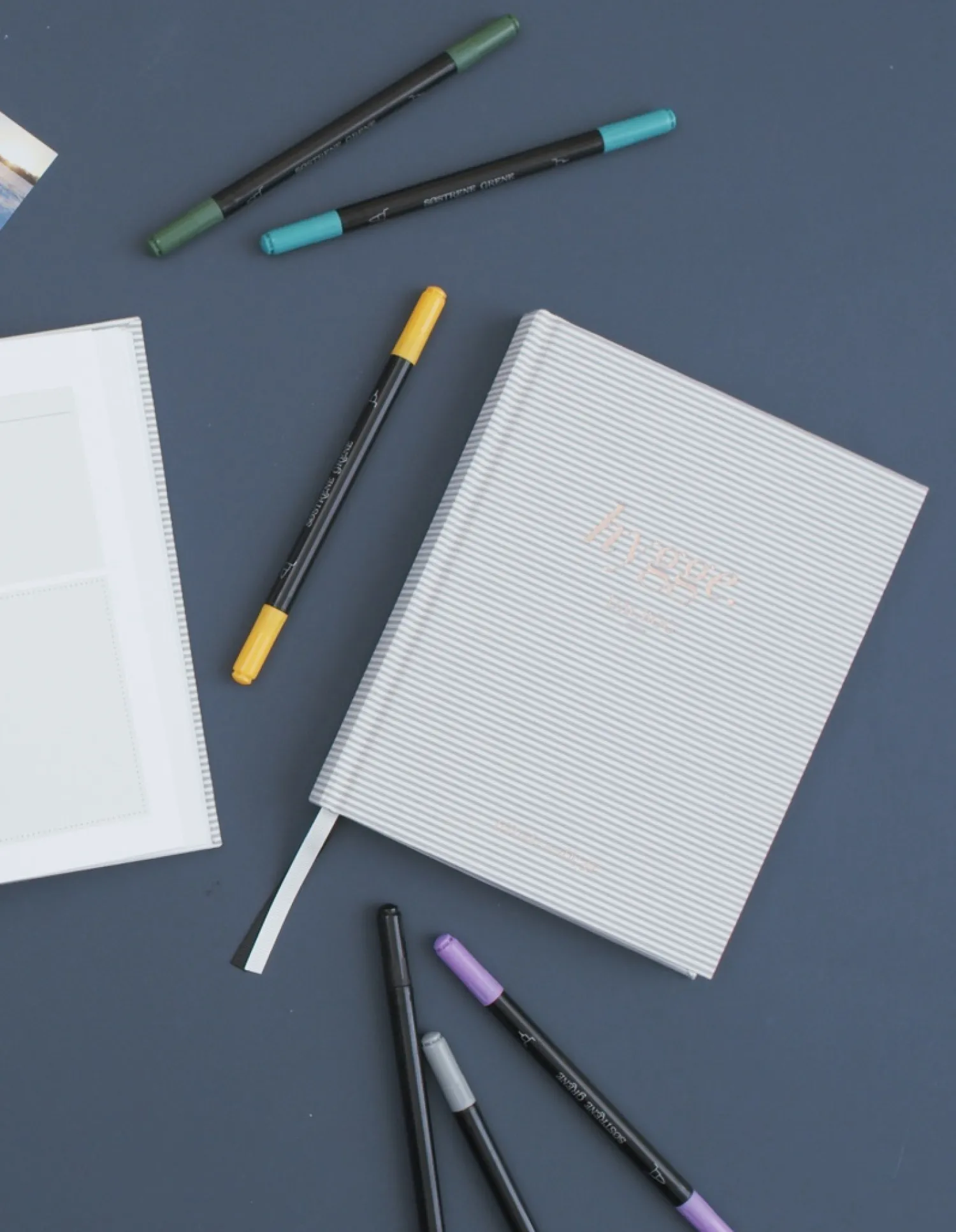 Hot Fineliner Med To Tupper SkriveRedskaper