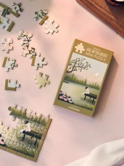 Girl On The Bridge Puslespill 42 Brikker Puslespill Og Spill