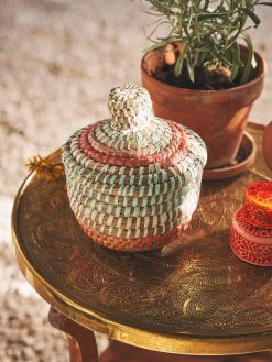 Hot Kurv Med Lokk Kurver