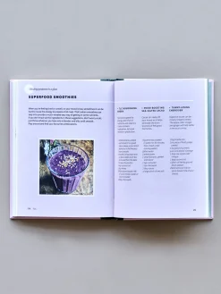 Discount The Self-Care Cookbook Salongbordbøker